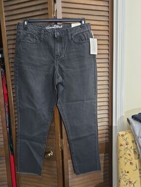 FINAL CLEARANCE 😀Dark Gray Relax Fit ,High Rise Straight Jeans
